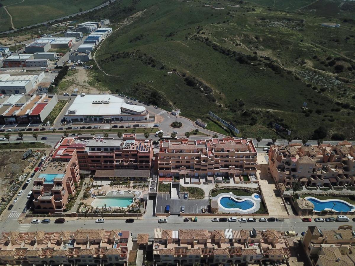 Atlantis Luxury Apartment Tarifa- Views, Parking, Wifi, Aircon, Swimming Pool Kültér fotó