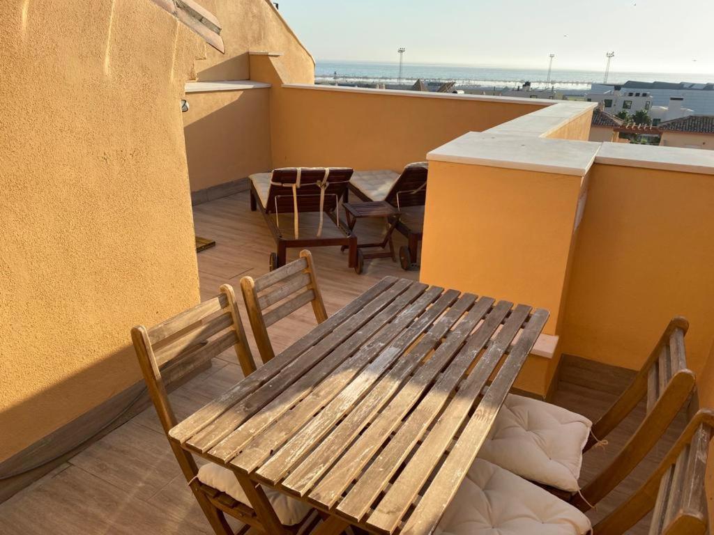 Atlantis Luxury Apartment Tarifa- Views, Parking, Wifi, Aircon, Swimming Pool Kültér fotó
