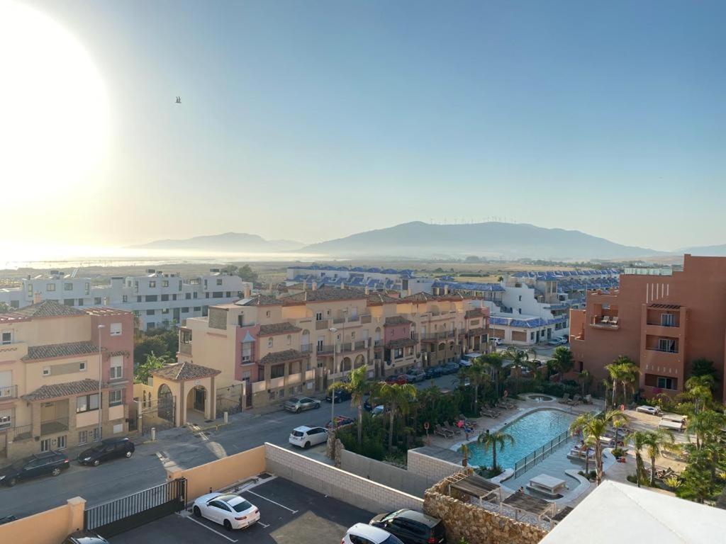 Atlantis Luxury Apartment Tarifa- Views, Parking, Wifi, Aircon, Swimming Pool Kültér fotó